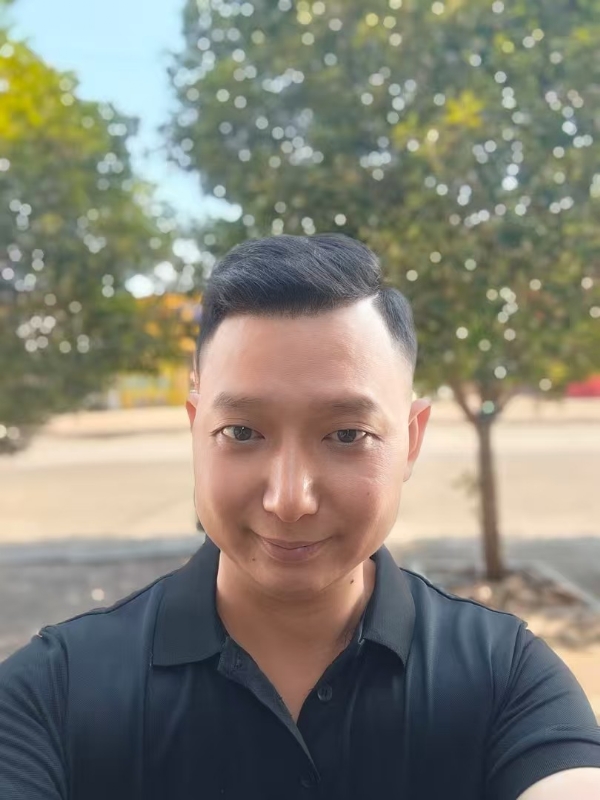 巷子里的猫的第一张照片--湖南王婆说媒